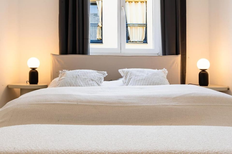 2BR Apartment - ZENTRAL - MODERN - WIFI - KAFFEE - BUSINESS - NETFLIX Apartment in Wiesbaden