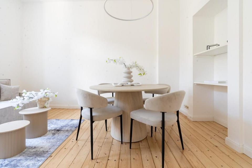 2BR Apartment - ZENTRAL - MODERN - WIFI - KAFFEE - BUSINESS - NETFLIX Apartment in Wiesbaden