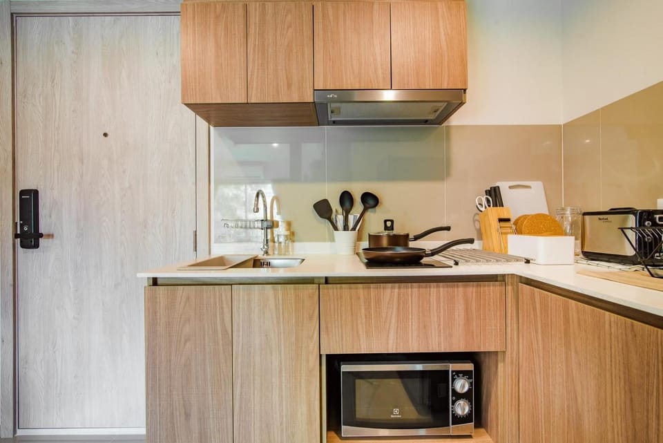 Lacasita HuaHin white room Condo Apartment in Hua Hin District