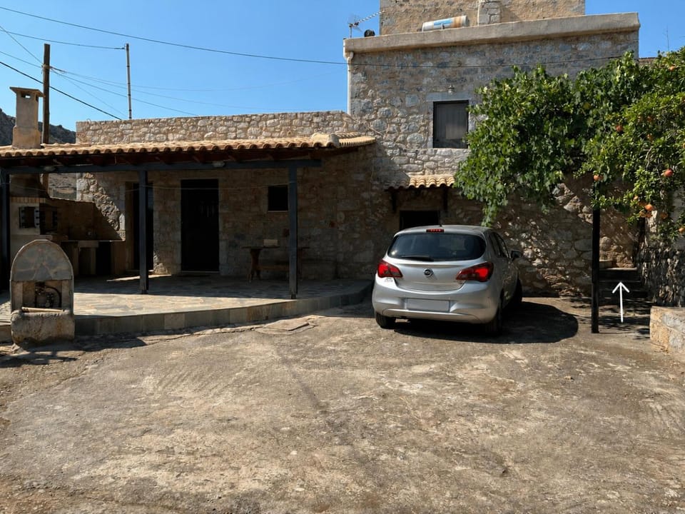 Mani Spot Elmare House in Peloponnese Region