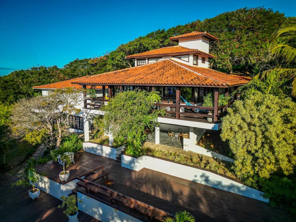 House Ferradura Azul Bed and Breakfast in Armacao dos Buzios