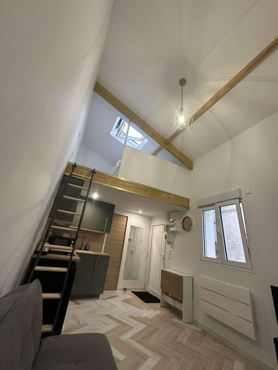 Kitchen or kitchenette, Seating area