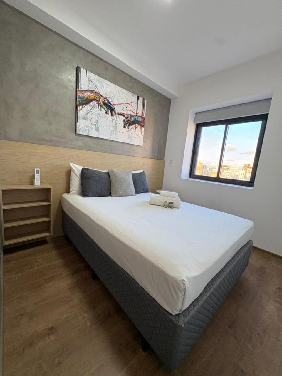 Apartamento 2 quartos em frente ao Allianz com 1 vaga gratuita e piscina no rooftop Apartment in Sao Paulo City