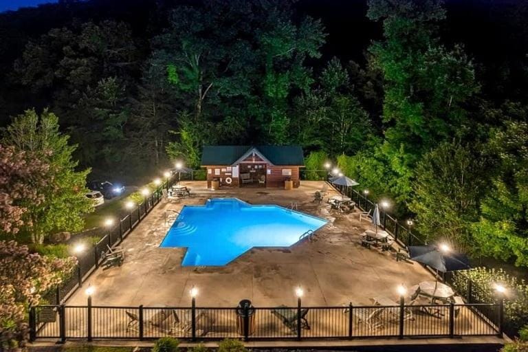 Swimming pool