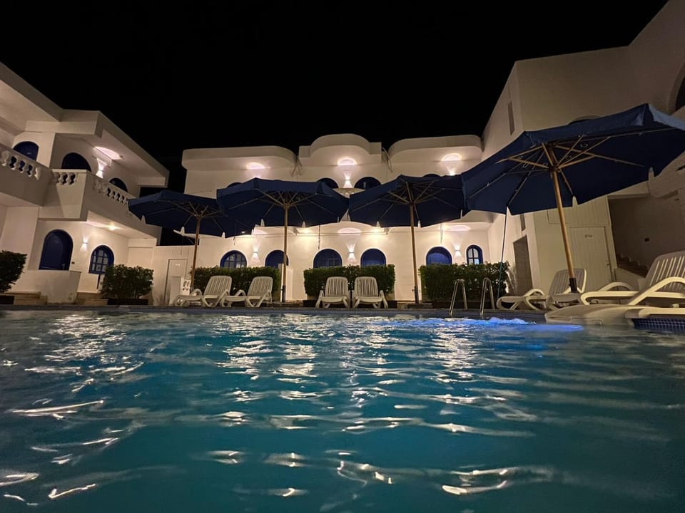 Night, Swimming pool
