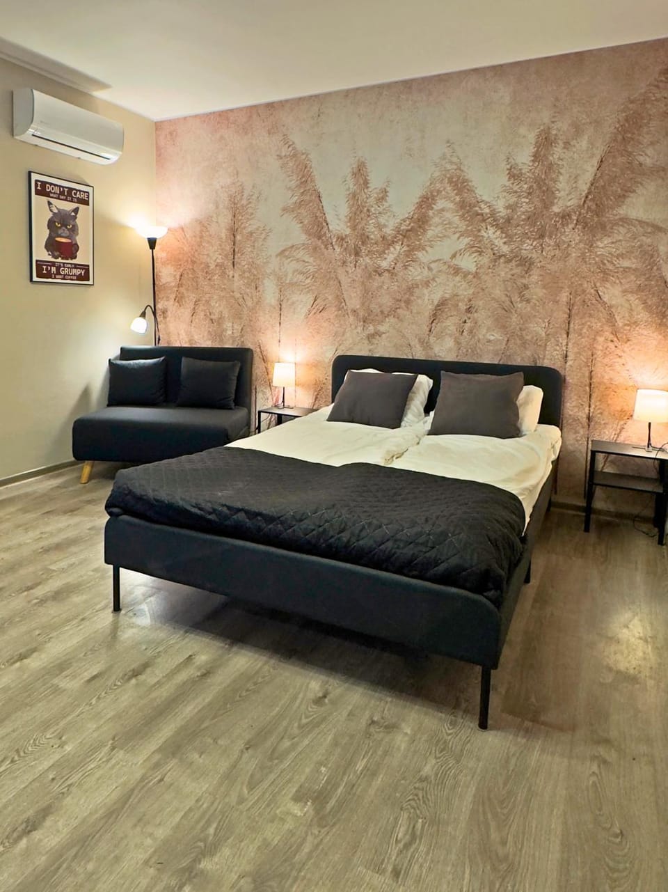 Bed, Bedroom, heating, air conditioner