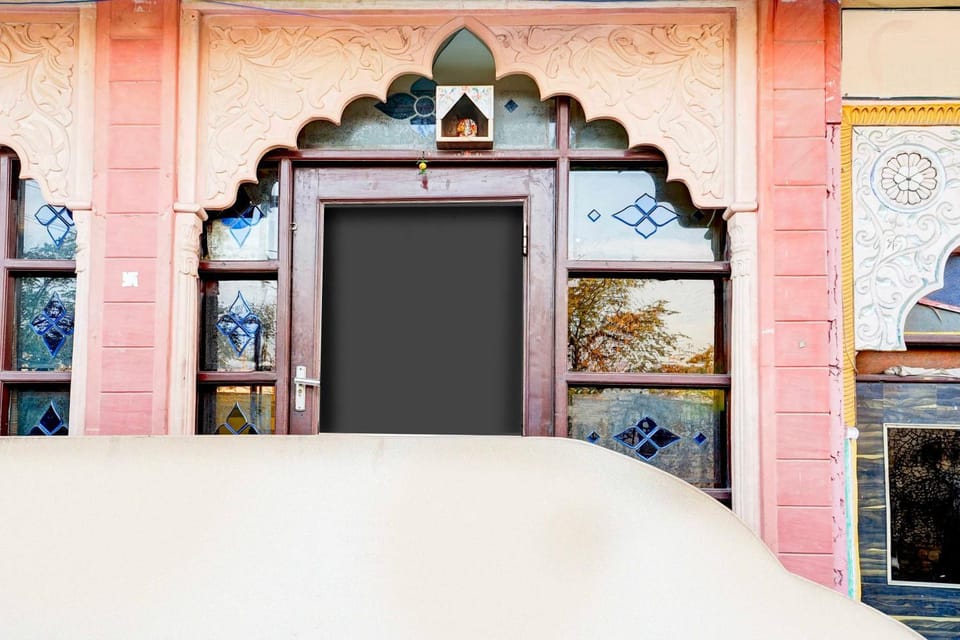 Facade/entrance