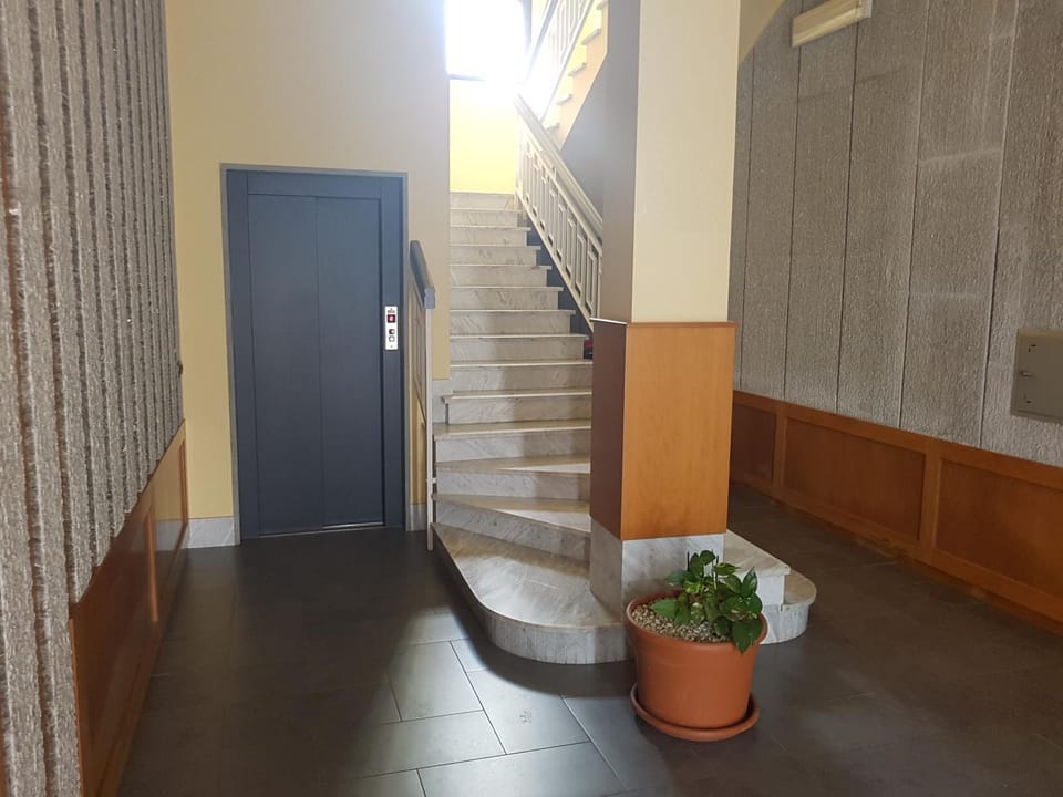 Facade/entrance, View (from property/room)