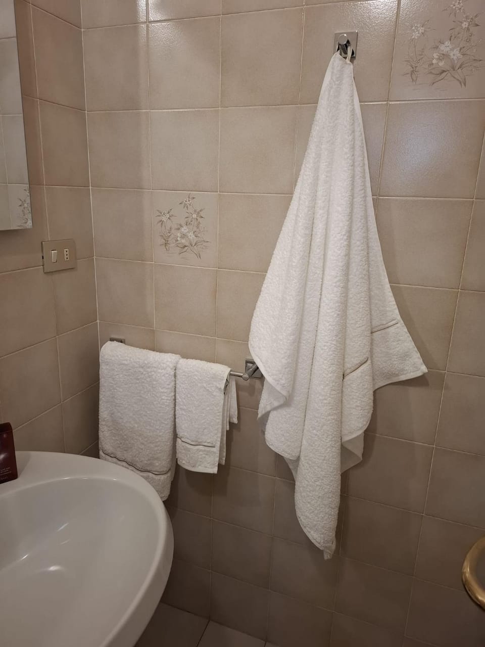 Bathroom, towels