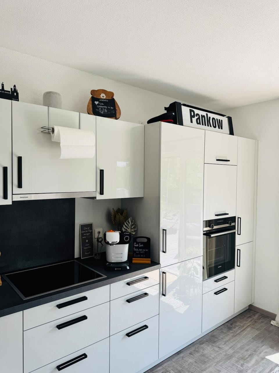 Kitchen or kitchenette, oven, stove