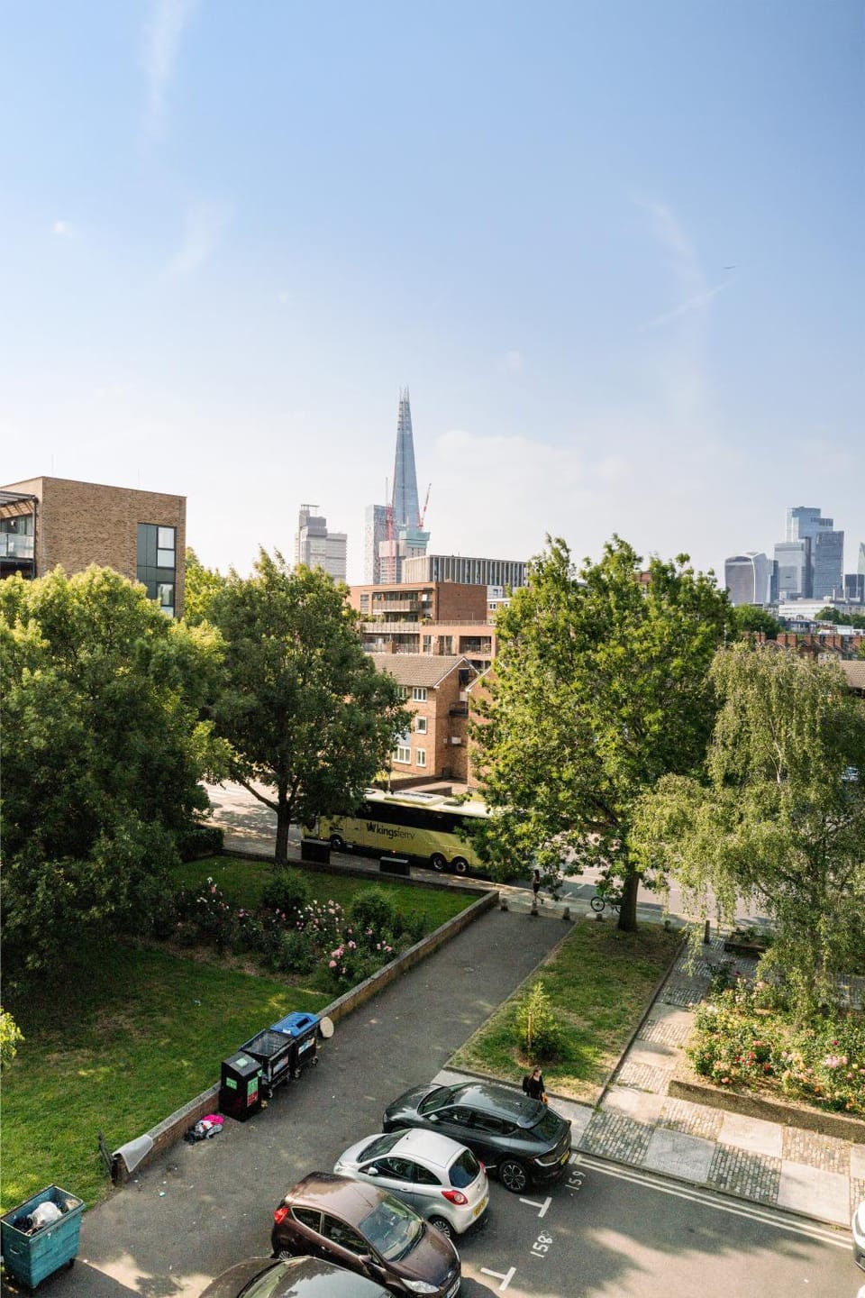 Neighbourhood, Location