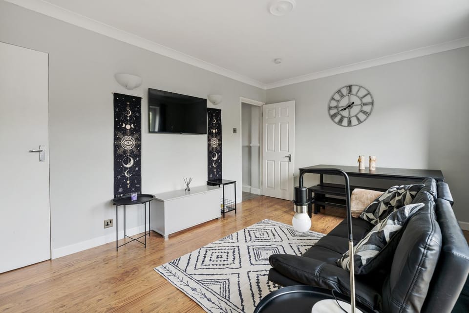 TV and multimedia, Living room, Dining area