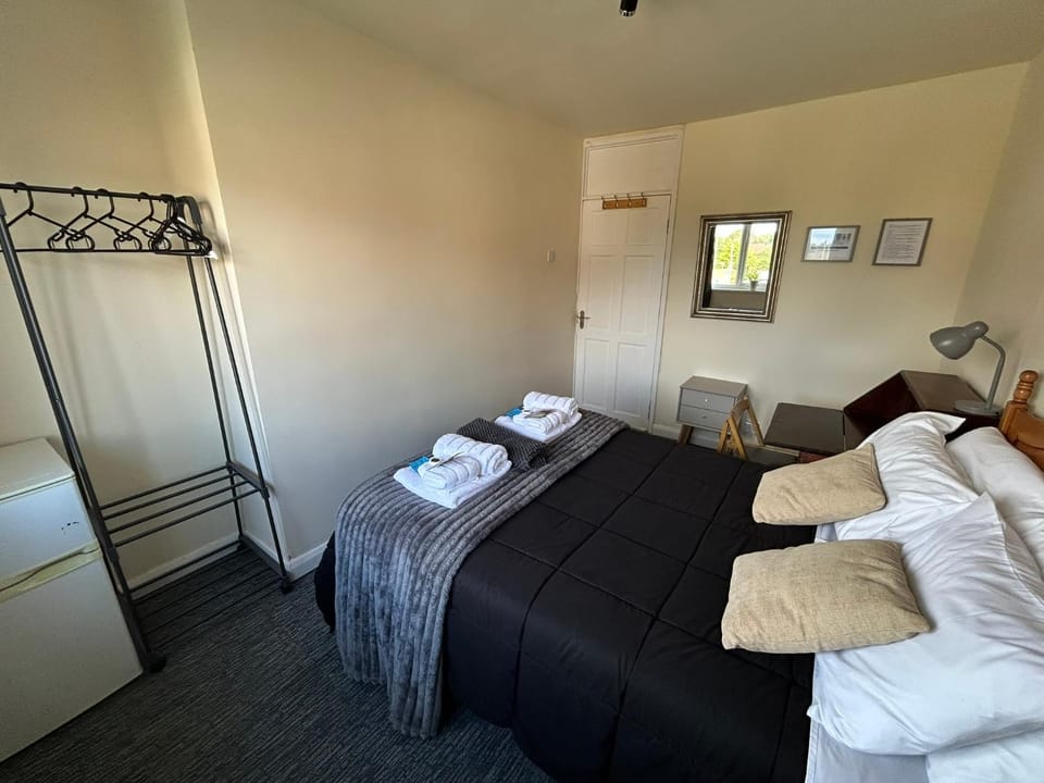 The Shaw House, 1 Bed and Breakfast in England
