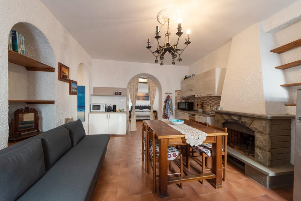 Kitchen or kitchenette, Living room, Dining area, stove