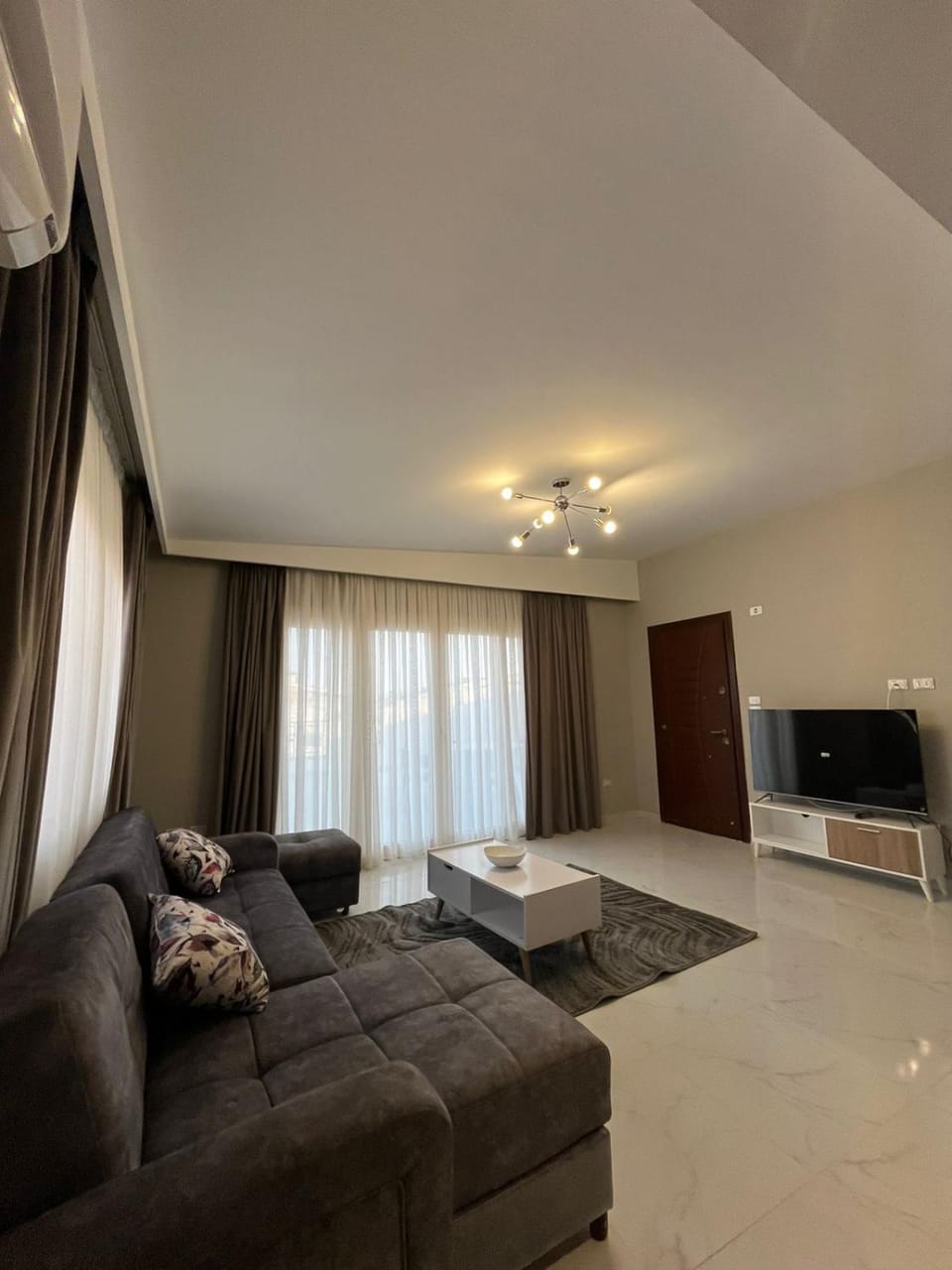TV and multimedia, Living room, Seating area