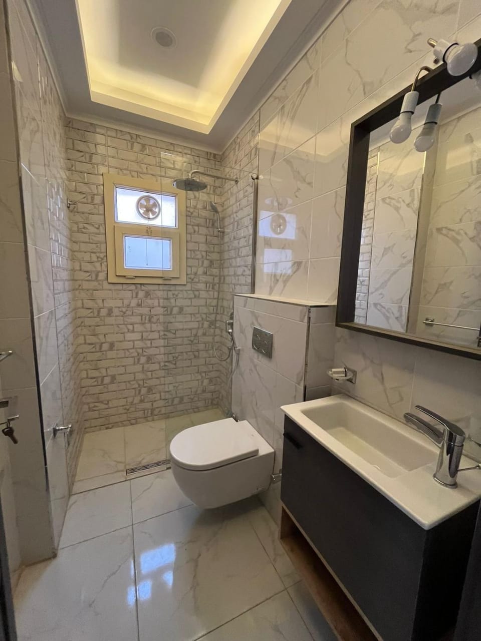 Shower, Toilet, Bathroom