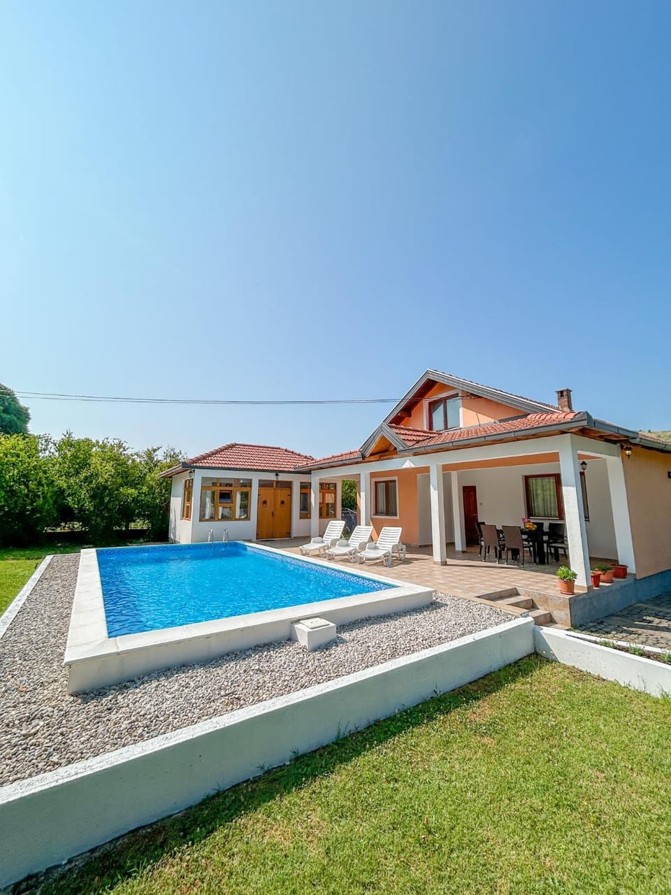 Property building, Pool view, Swimming pool, sunbed