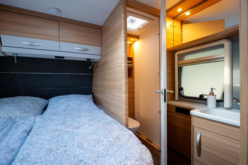 Bathroom, Photo of the whole room