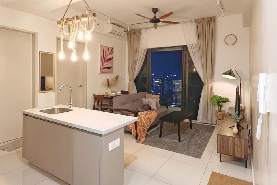 TrionKL Luxury Stay 2BR Free Wi-Fi 10min to KLCC - Chinese Host Apartment in Federal Territory of Kuala Lumpur