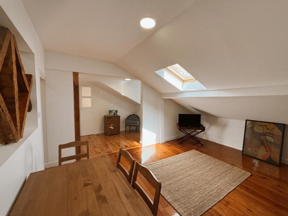Communal lounge/ TV room, Living room, Seating area, Evening entertainment