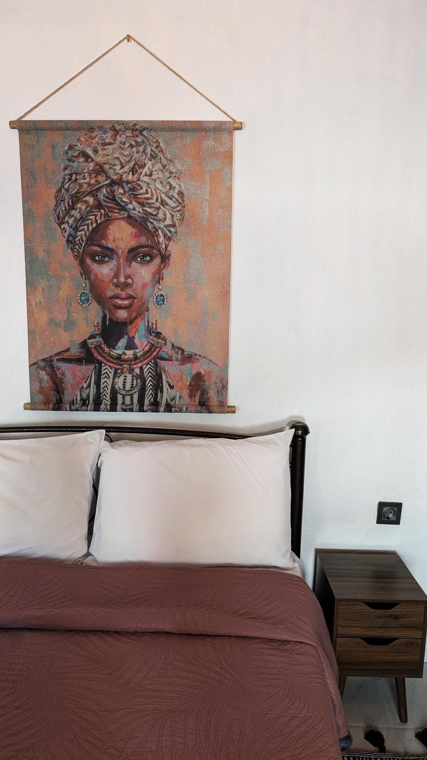 Bed, Photo of the whole room, Decorative detail, Bedroom