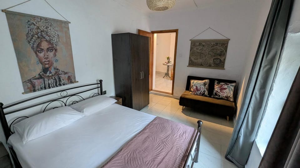 Bed, Photo of the whole room, Bedroom, wardrobe