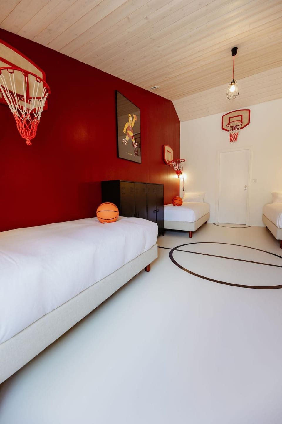 Bed, Photo of the whole room, Decorative detail, Bedroom, children, young children, older children