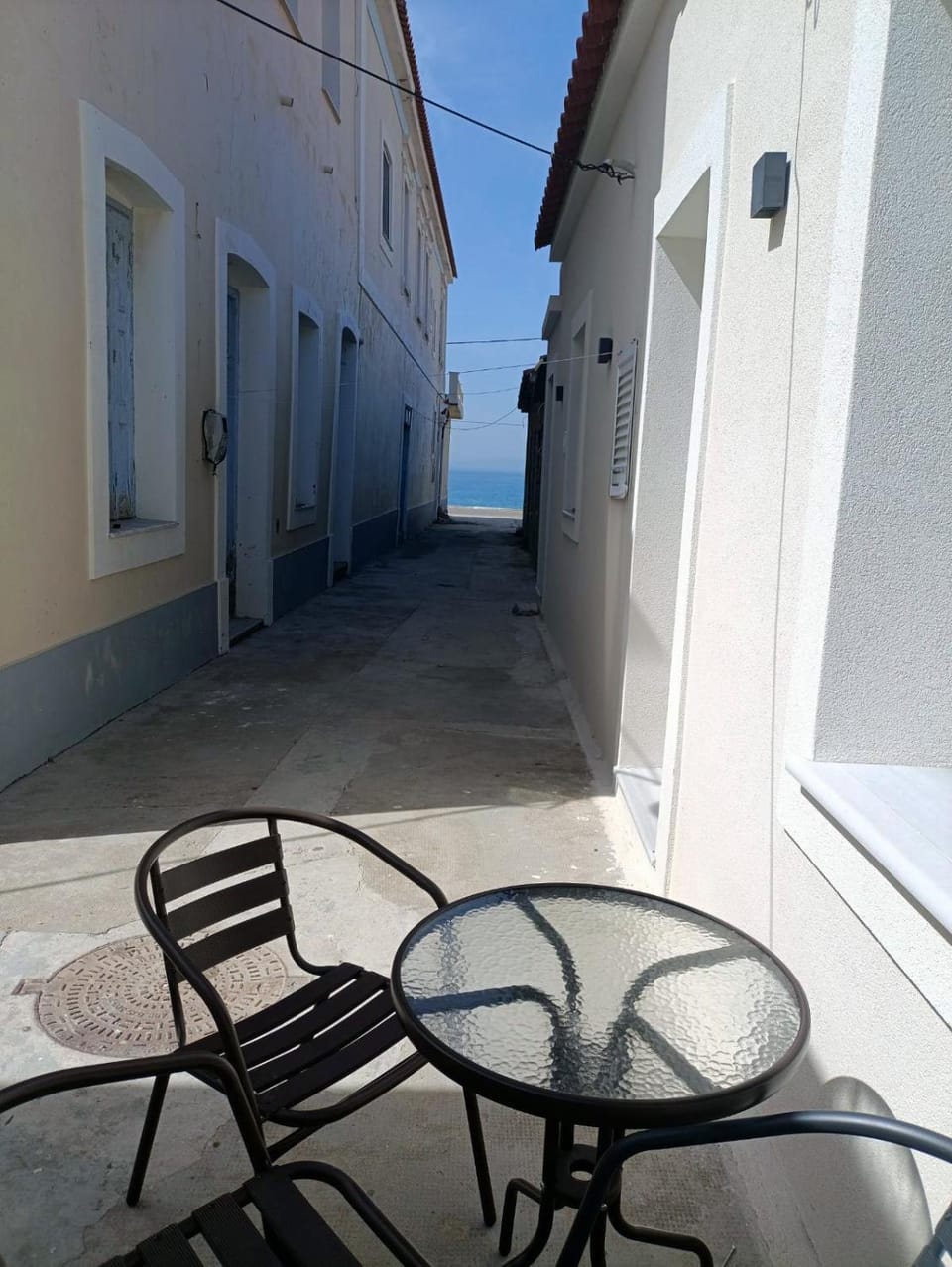 Property building, Day, View (from property/room), Balcony/Terrace