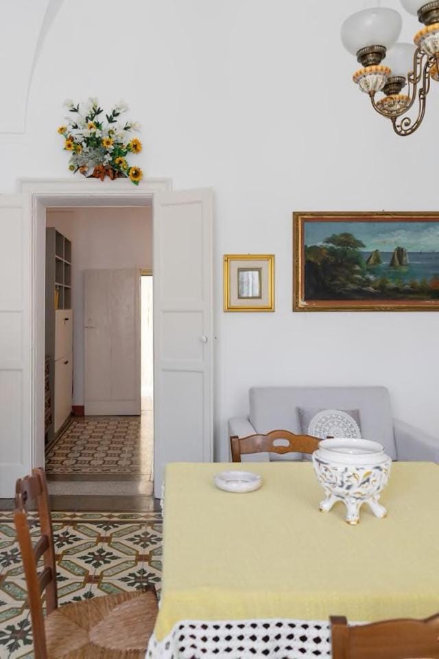 Living room, Photo of the whole room, Seating area, Dining area