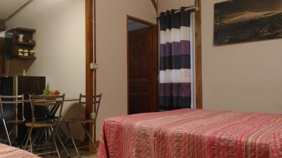 Dining area, Bedroom