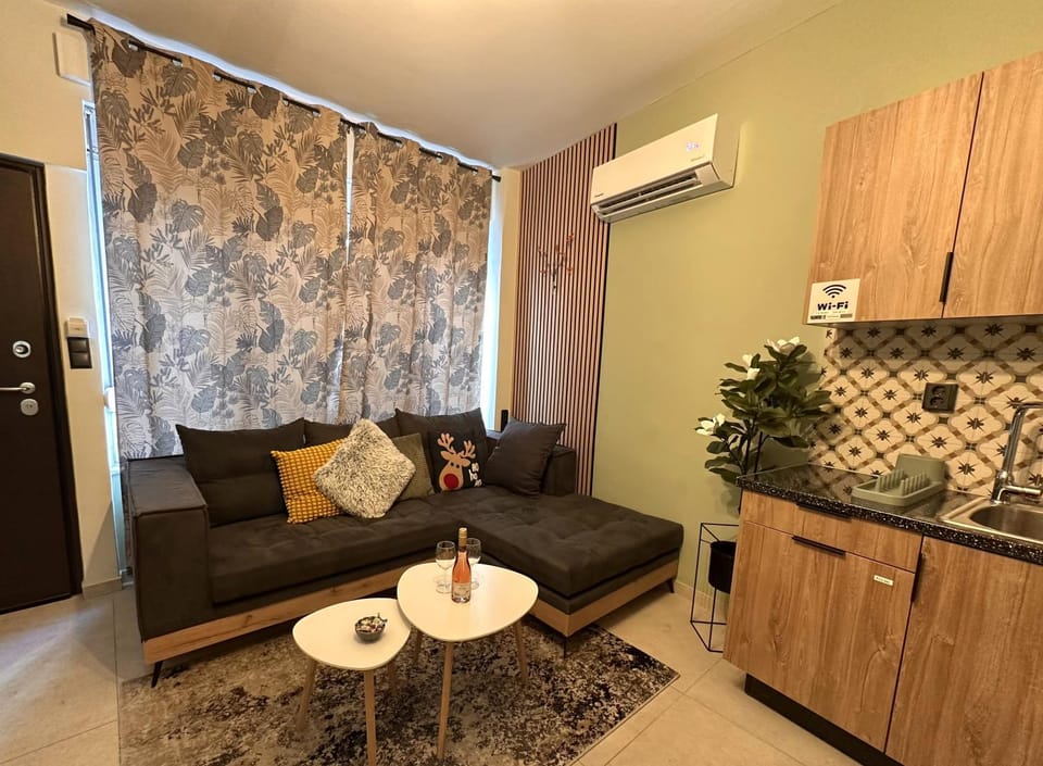 Living room, minibar