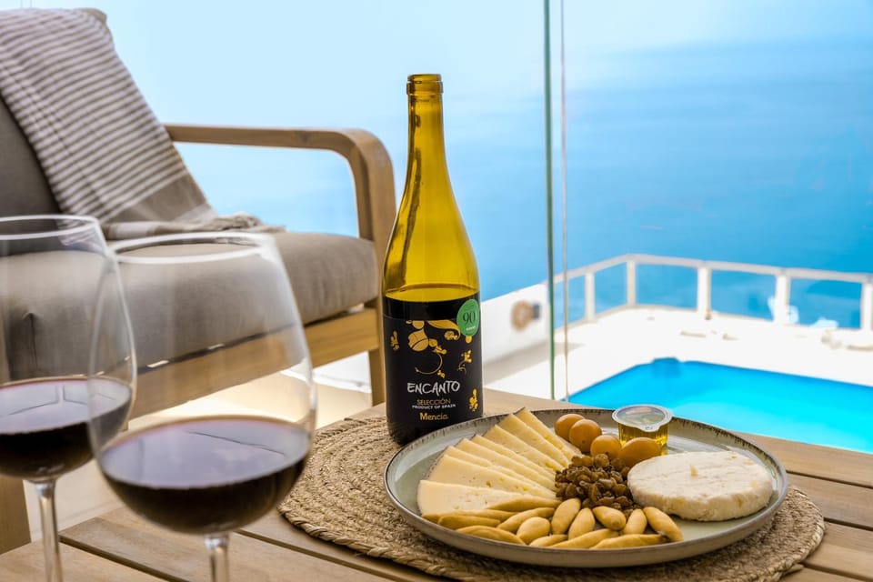 Ocean views from every corner Apartment in Comarca Metropolitana de Almería