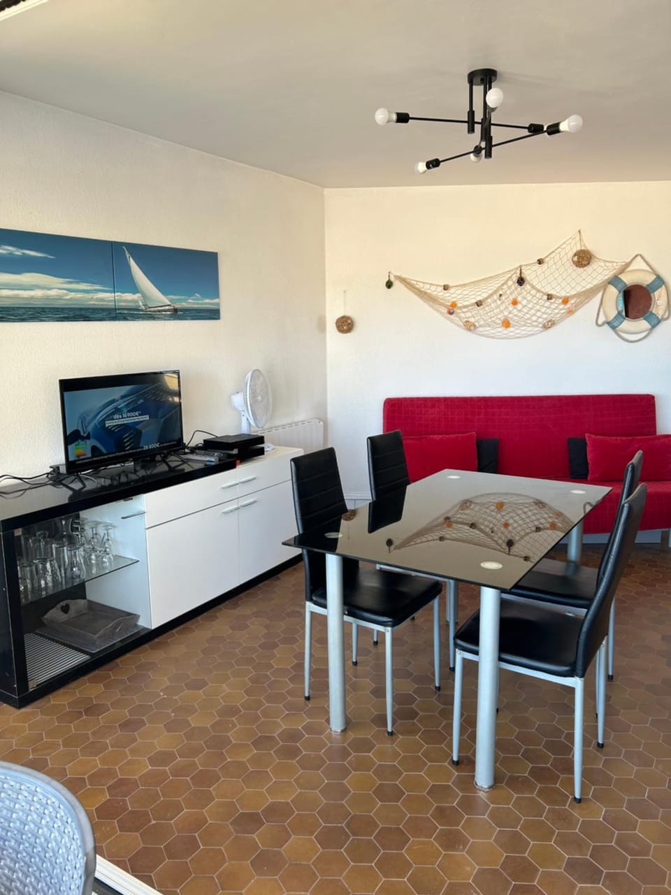T2 Les pieds dans l'eau, accès direct plage Apartment in Occitanie