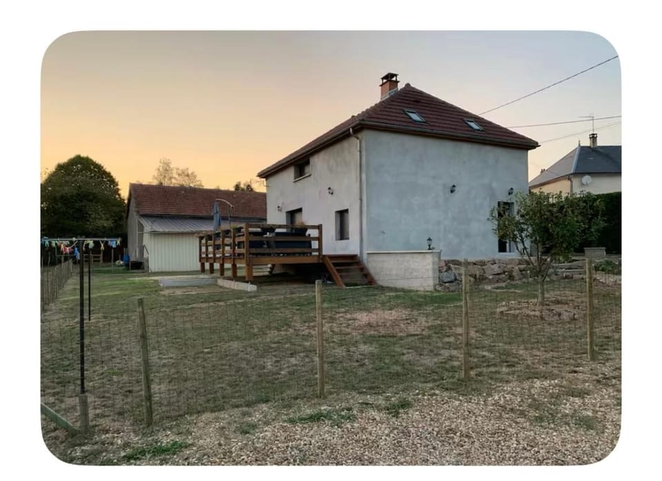 La maison du bonheur au cœur du Morvan House in Bourgogne-Franche-Comté