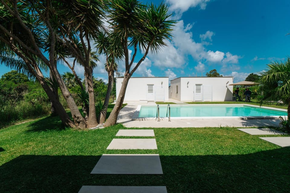 Property building, Day, Garden, Garden, Garden view, Garden view, Pool view, Pool view, Swimming pool, Swimming pool, Swimming pool