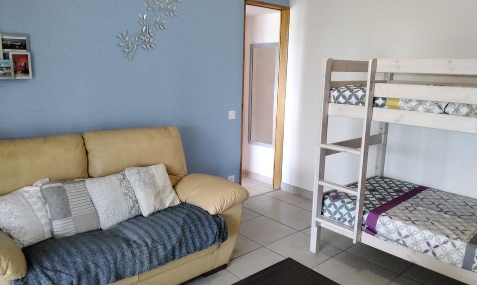 Living room, bunk bed