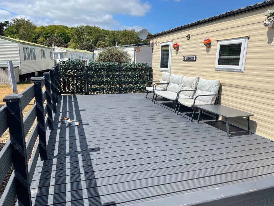 Tingdene caravan park Campground/ 
RV Resort in Lowestoft