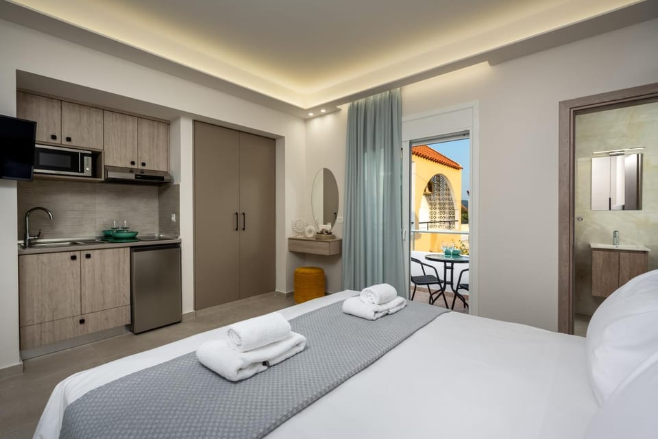 Kitchen or kitchenette, Photo of the whole room, kitchen