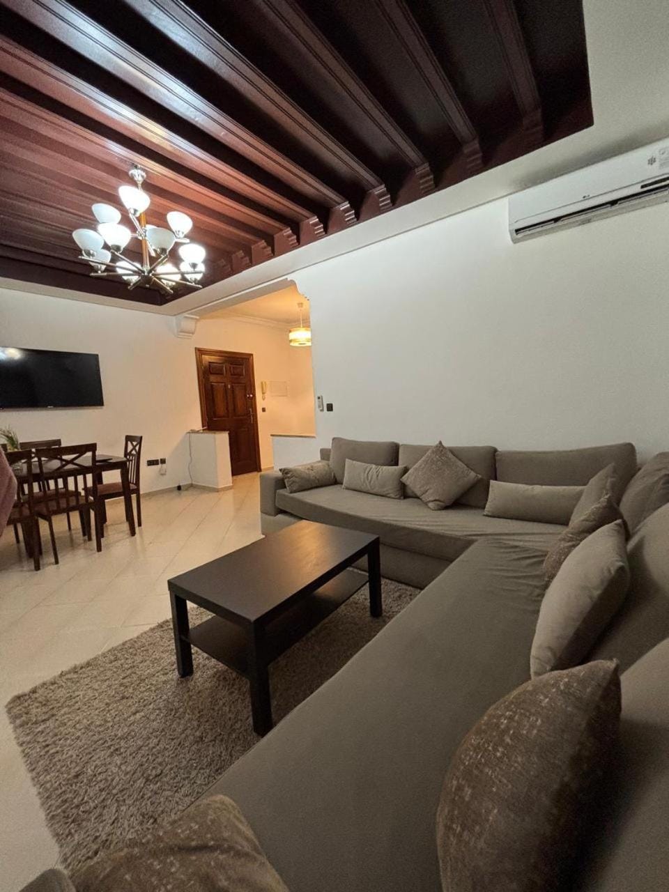 Living room, Seating area, Evening entertainment