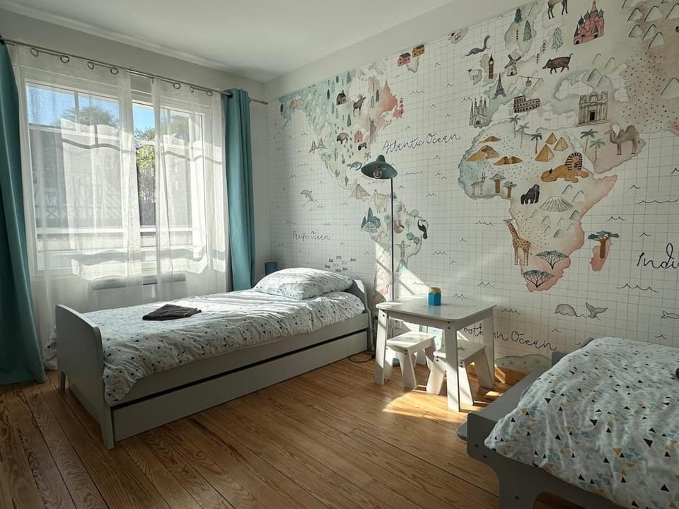 Chaleureuse Maison Familiale Etretat Plage House in Étretat