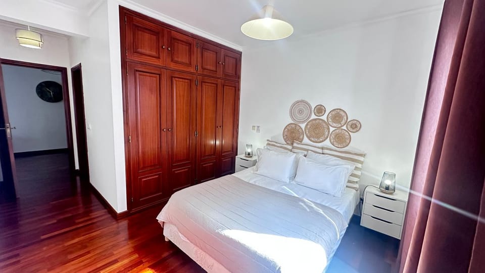 Sea View Retreat Apartment in Caniço
