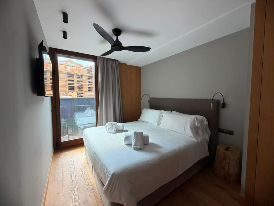 Luxury Mountain Stay l Entrada y Salida A Las Pistas De Esquí l GYM - SAUNA - POOL l by BonesVacances Apartment in El Tarter