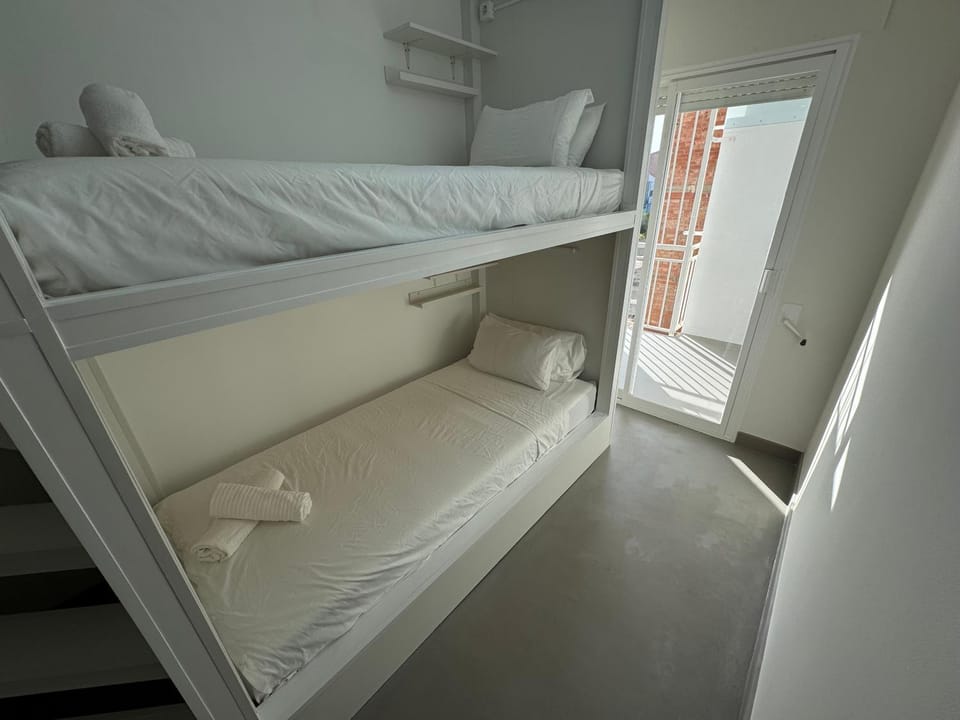 Bed, Photo of the whole room, Bedroom, bunk bed, towels