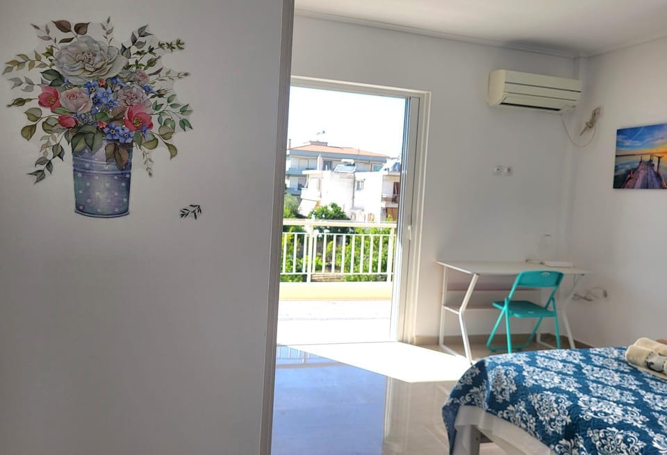 Bed, View (from property/room), Balcony/Terrace, Bedroom, air conditioner