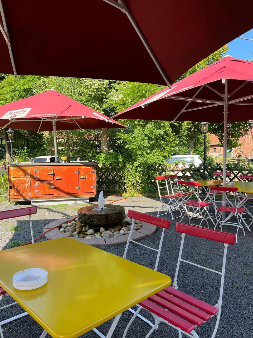 Restaurant/places to eat, Garden view