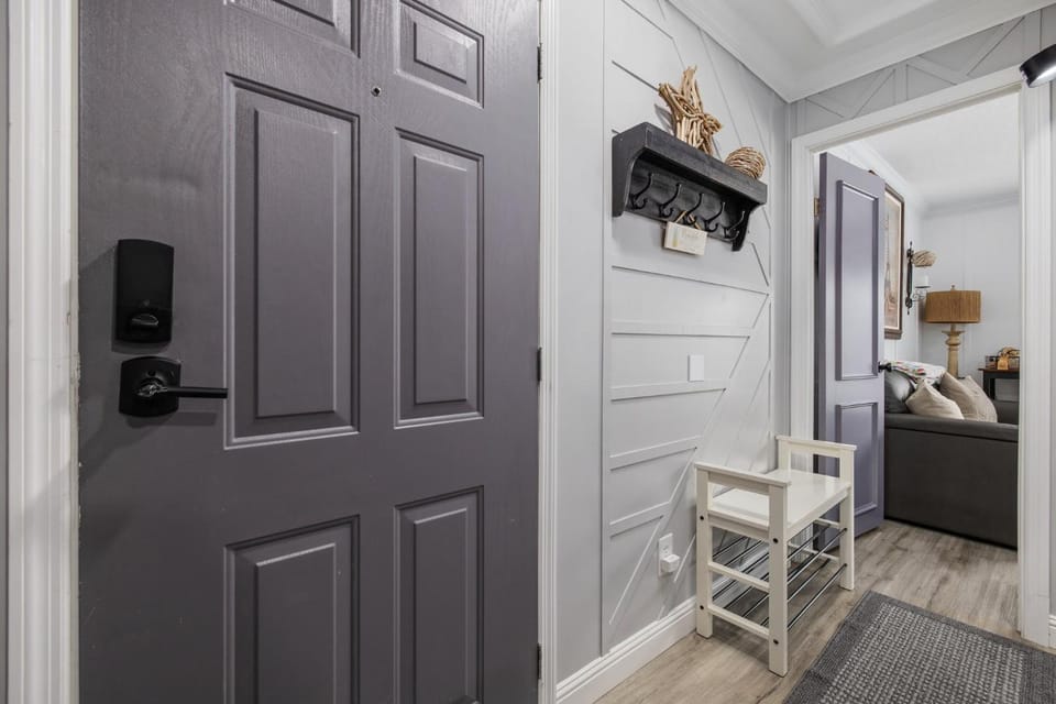 Park Place - Suite with Fire Pit 1 Mile from Beach Apartment in North Myrtle Beach