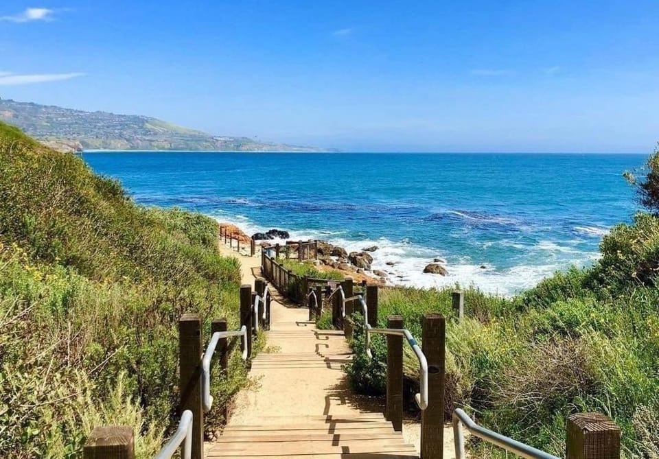 LA Coastal Oasis Bed and Breakfast in Rolling Hills