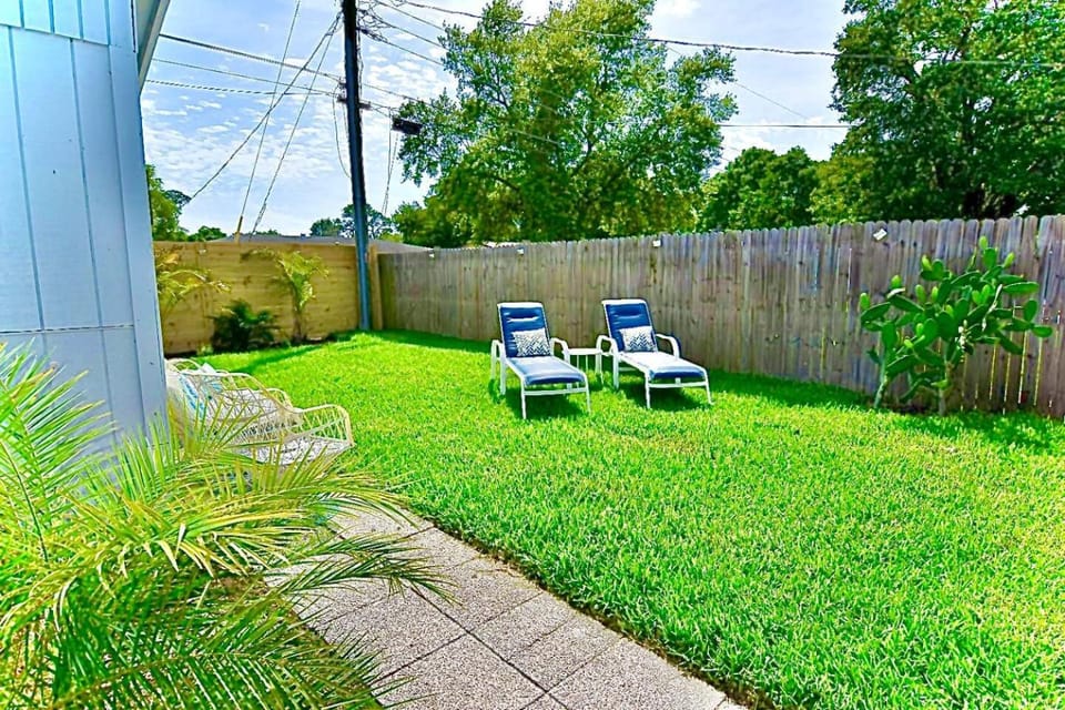 House with Guest Suite near AMI, IMG, Heated pool House in Bradenton