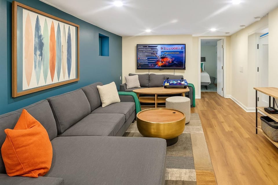 Game Room, TV and multimedia, Entertainment