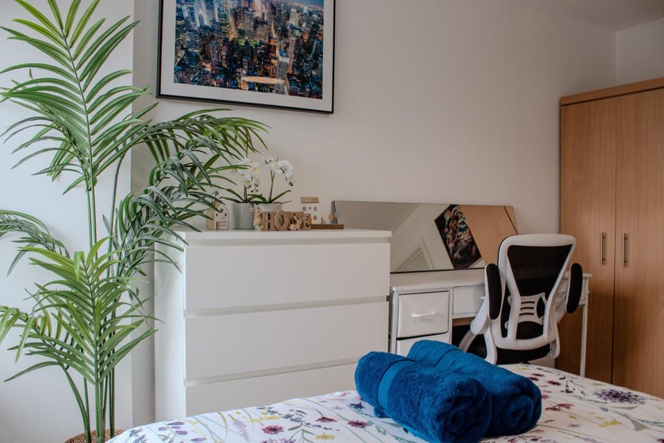 Bed, Bedroom